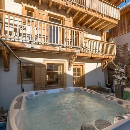 Saint-Marcel  Cosy 4 Bedroom Chalet With Hot Tub מראה חיצוני תמונה